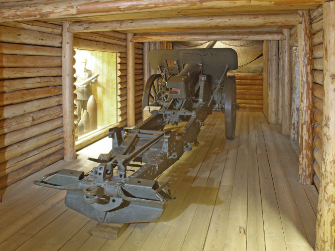 Geschützunterstand mit deutscher 10 cm Kanone im Reduit Tilly © Bayerisches Armeemuseum