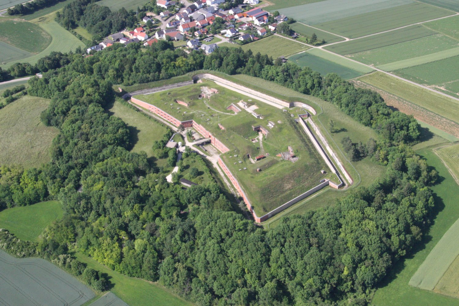 Luftbild des Fort Prinz Karl © Foto: Maximilian Schuster