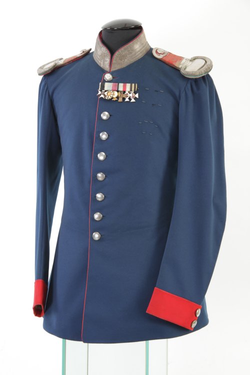 Oberst-Uniform des Prinzen Karl als Inhaber des 1. Kürassier-Regiments © Bayerisches Armeemuseum