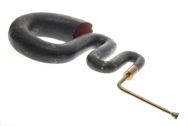 Serpent, Musikinstrument aus der Zeit um 1800, Inv.-Nr. A 2287 © Bayerisches Armeemuseum