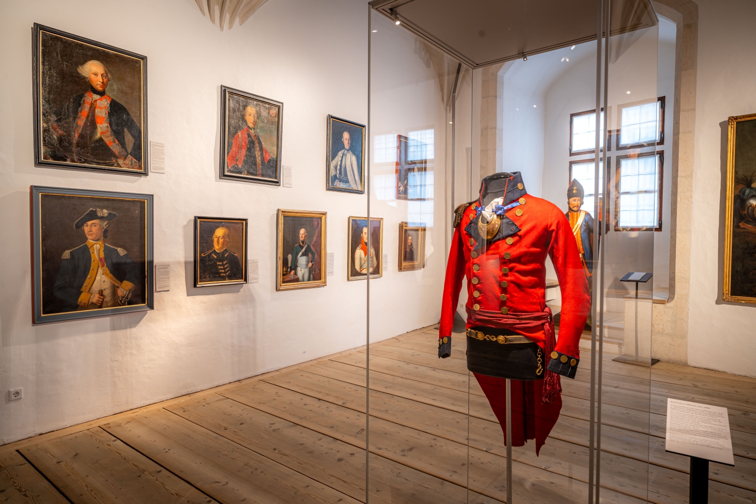 Blick in einen Ausstellungsraum der Sonderausstellung "Soldatenbilder 1650-1820 © Bayerisches Armeemuseum (Foto: Erich Reisinger)